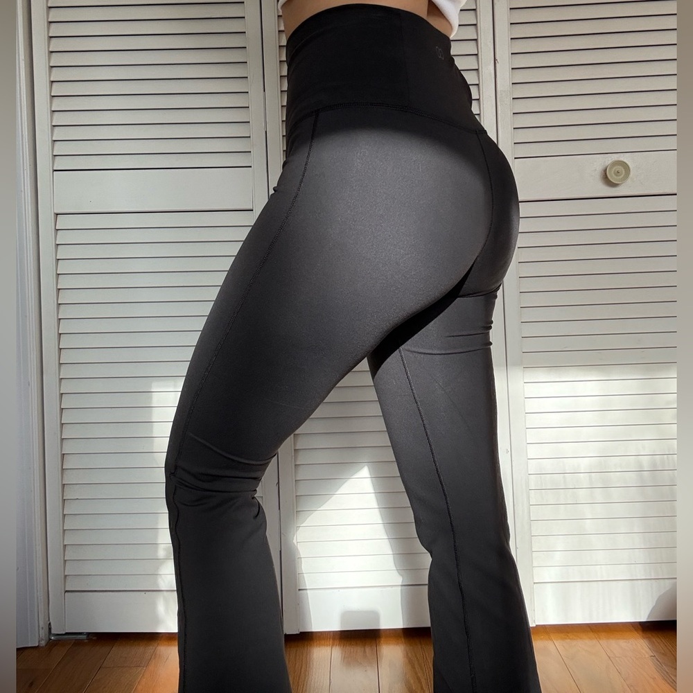 Black high waisted yoga pants